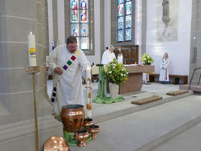 Lumen Christi - Auferstehungsmesse in St. Crescentius (© Karl-Franz Thiede)